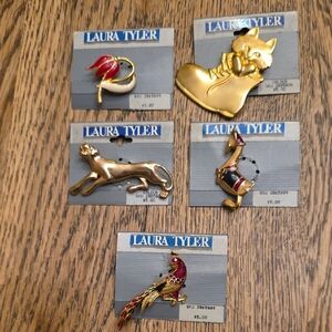 NWT Laura Tyler Vintage Gold Brooch Set 5 Pins Cat Peacock Panther Goose Flower